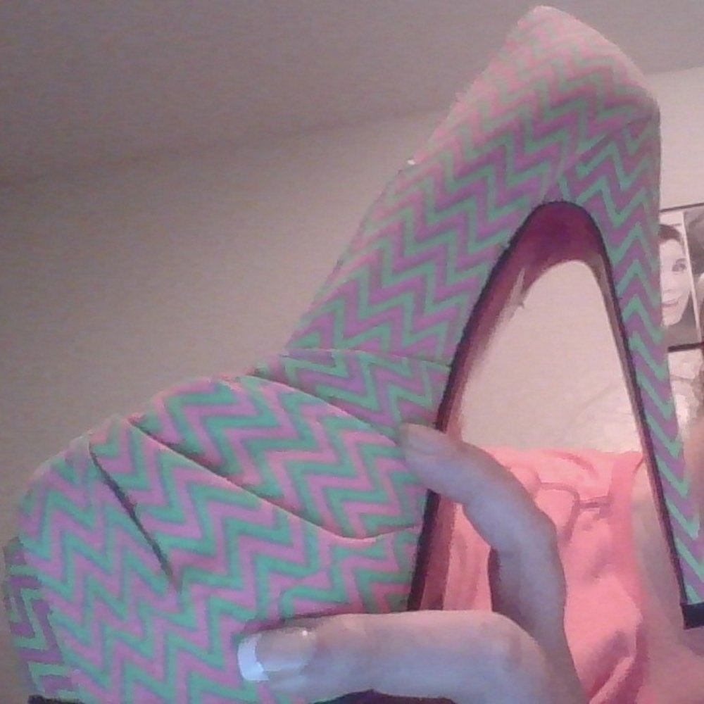 REDKISS Green and Pink Stilettos